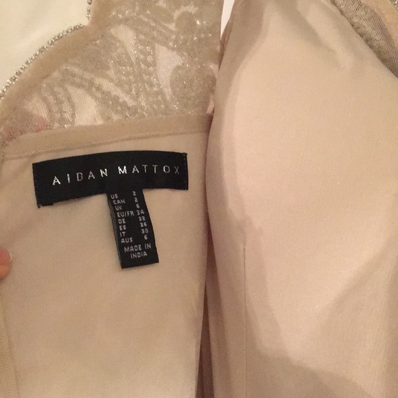 Fancy gown - Picture 7 of 8